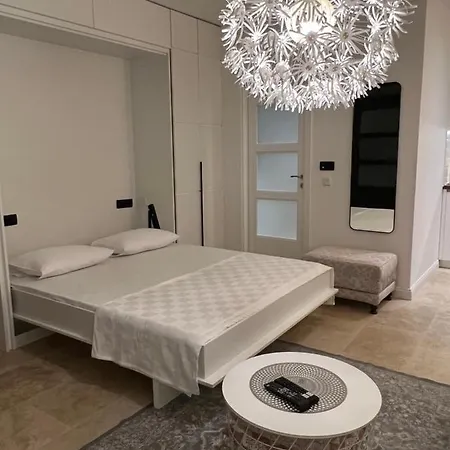 Rose Downtown Ποντγορίτσα