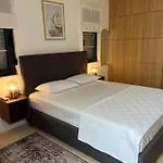 Rose Downtown * بودغوريتْسا