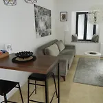 Rose Downtown شقة بودغوريتْسا