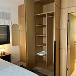 Rose Downtown * بودغوريتْسا