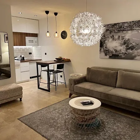 Apartment Rose Downtown Podgorica