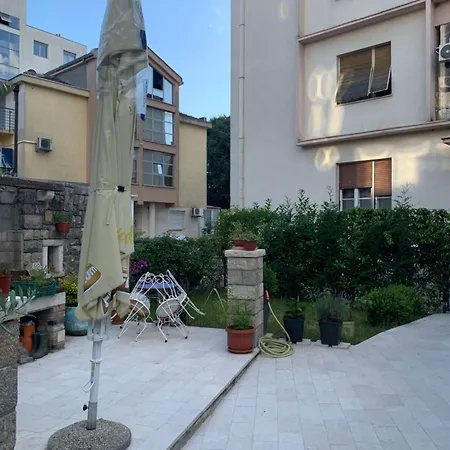 Rose Downtown Apartament *